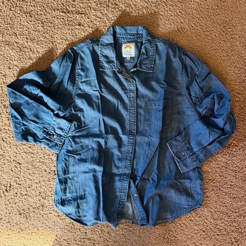 C&C California soft blue denim button down women’s shirt, XL